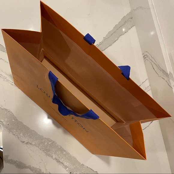 Louis Vuitton Shopping Bag - Picture 4 of 6